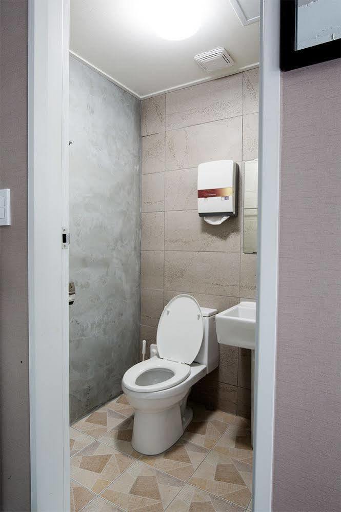 Story In Jeju Guesthouse Dış mekan fotoğraf